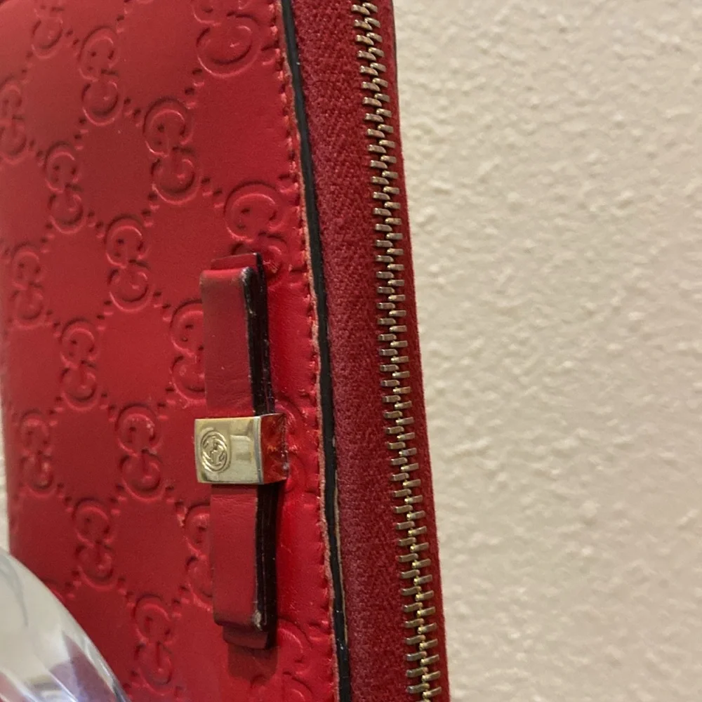 Beautiful red Gucci Guccissima bow zip wallet. β€οΈ - Picture 10 of 12